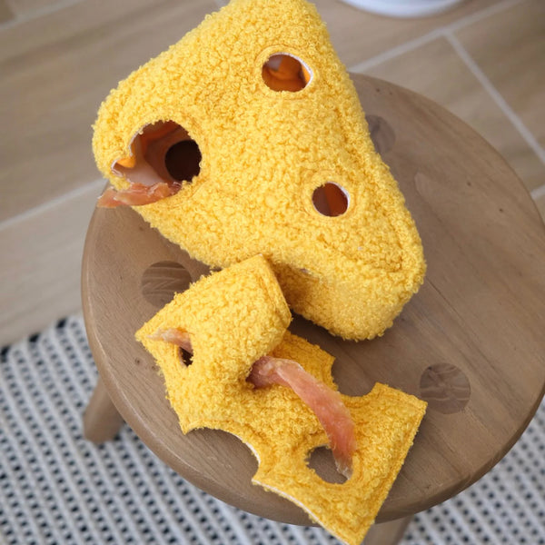 FROMAGE // Nosework + Squeaky