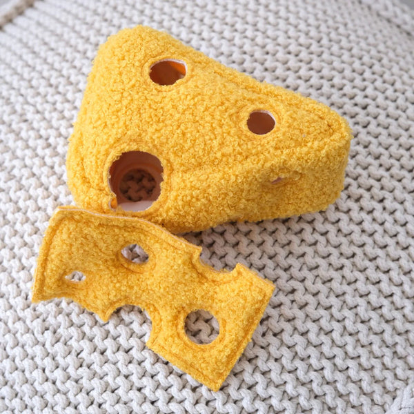 FROMAGE // Nosework + Squeaky