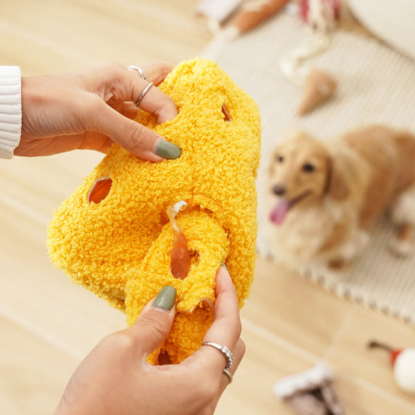 FROMAGE // Nosework + Squeaky