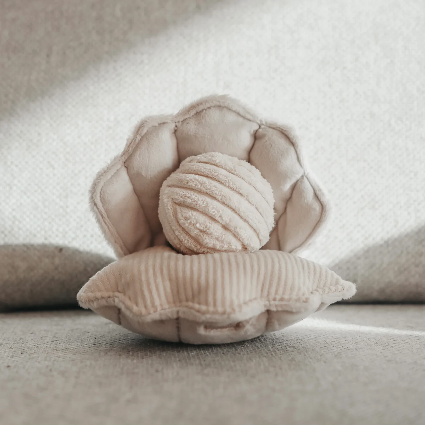 OYSTER POP // Bouncy + Squeaky + Crinkly